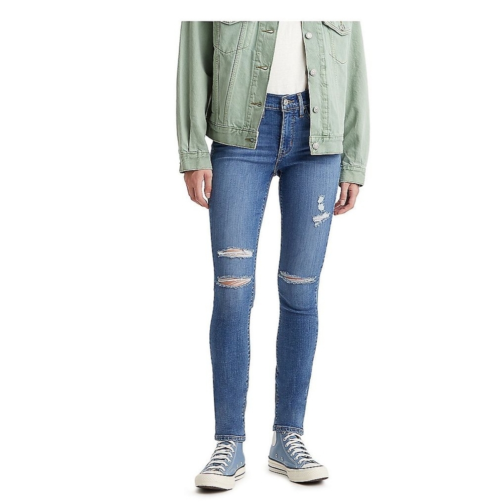 Levi's Women's Blue Distressed Jeans